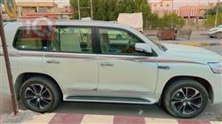 تويوتا لاندكروزر